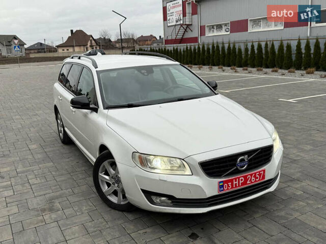 Білий Вольво V70, об'ємом двигуна 2 л та пробігом 178 тис. км за 10999 $, фото 9 на Automoto.ua