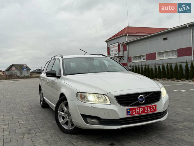 Белый Вольво В70, объемом двигателя 2 л и пробегом 178 тыс. км за 11000 $, фото 9 на Automoto.ua