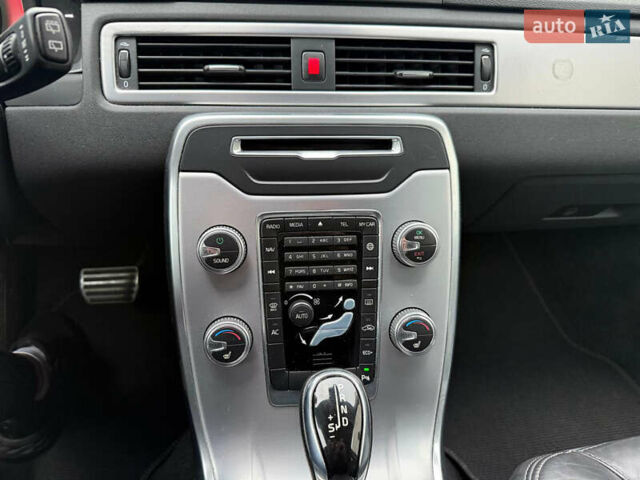 Белый Вольво В70, объемом двигателя 2 л и пробегом 178 тыс. км за 11000 $, фото 48 на Automoto.ua