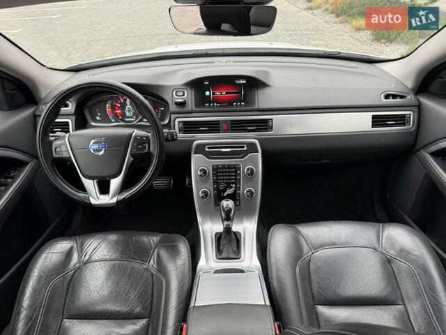 Білий Вольво V70, об'ємом двигуна 2 л та пробігом 178 тис. км за 10999 $, фото 22 на Automoto.ua