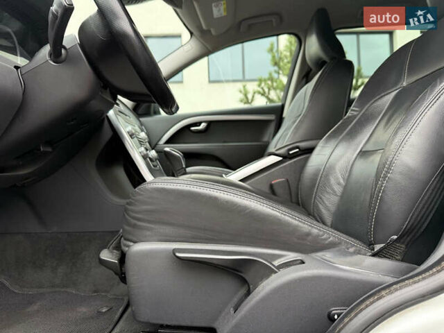 Білий Вольво V70, об'ємом двигуна 2 л та пробігом 178 тис. км за 10999 $, фото 11 на Automoto.ua