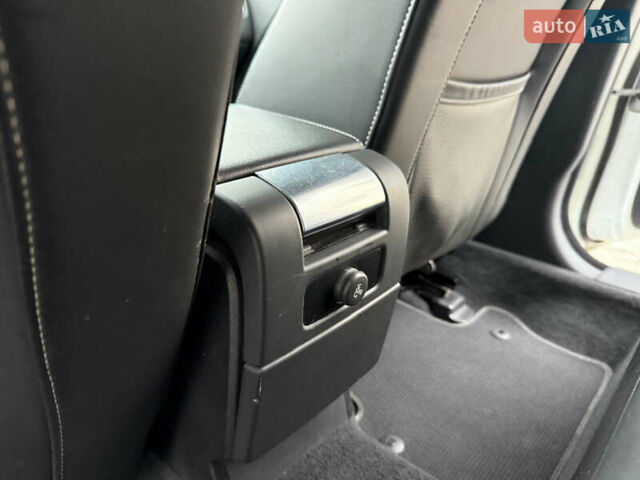 Белый Вольво В70, объемом двигателя 2 л и пробегом 178 тыс. км за 11500 $, фото 52 на Automoto.ua