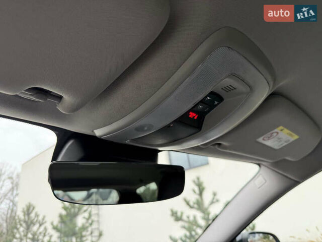 Белый Вольво В70, объемом двигателя 2 л и пробегом 178 тыс. км за 11000 $, фото 51 на Automoto.ua