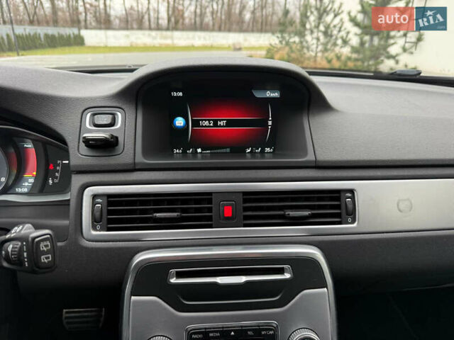 Білий Вольво V70, об'ємом двигуна 2 л та пробігом 178 тис. км за 10999 $, фото 17 на Automoto.ua