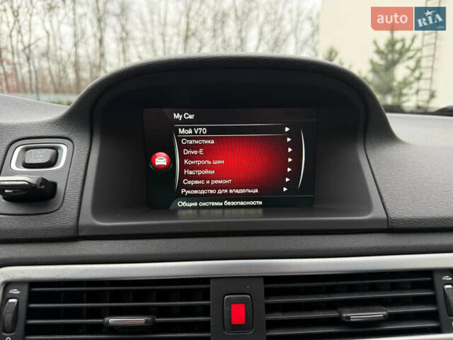 Белый Вольво В70, объемом двигателя 2 л и пробегом 178 тыс. км за 11000 $, фото 41 на Automoto.ua