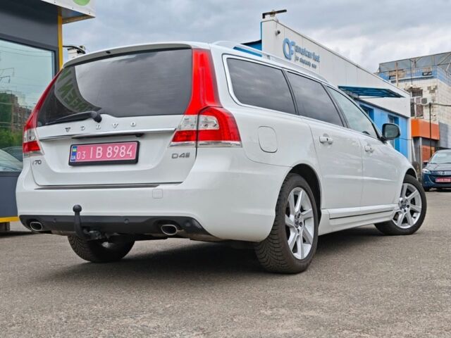 Білий Вольво V70, об'ємом двигуна 2 л та пробігом 217 тис. км за 18899 $, фото 3 на Automoto.ua