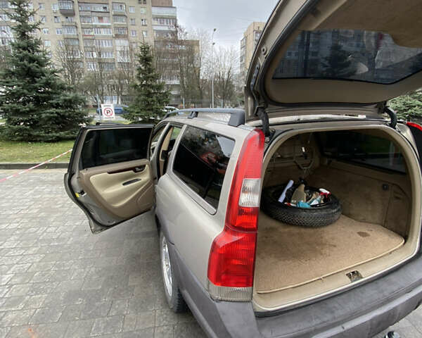 Бежевый Вольво В70, объемом двигателя 2.4 л и пробегом 365 тыс. км за 4299 $, фото 18 на Automoto.ua