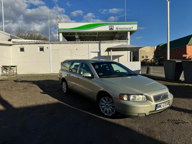 Бежевий Вольво V70, об'ємом двигуна 0 л та пробігом 240 тис. км за 2050 $, фото 3 на Automoto.ua