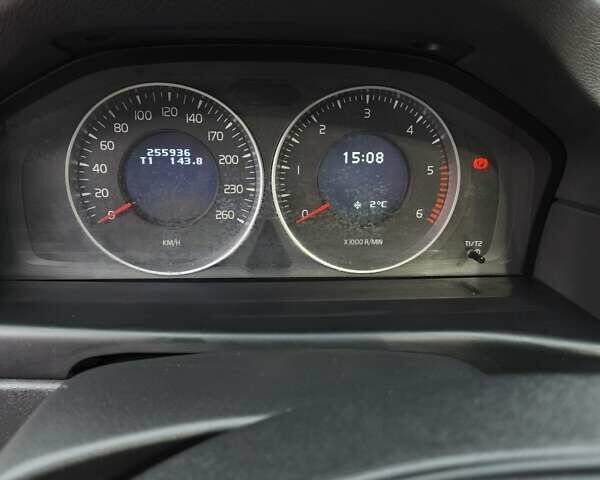 Бежевый Вольво В70, объемом двигателя 1.56 л и пробегом 256 тыс. км за 11000 $, фото 7 на Automoto.ua