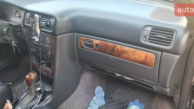 Чорний Вольво V70, об'ємом двигуна 2.46 л та пробігом 375 тис. км за 3750 $, фото 9 на Automoto.ua