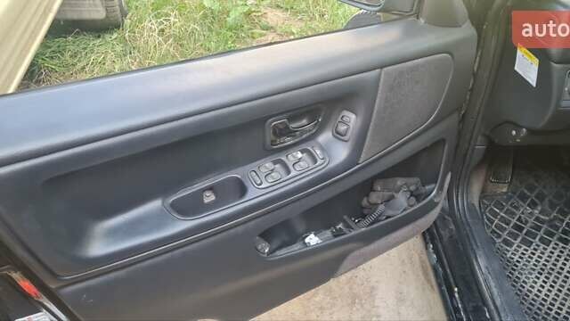 Чорний Вольво V70, об'ємом двигуна 2.46 л та пробігом 375 тис. км за 3750 $, фото 16 на Automoto.ua
