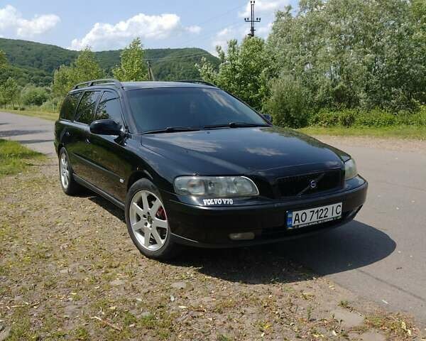 Чорний Вольво V70, об'ємом двигуна 2.4 л та пробігом 400 тис. км за 3700 $, фото 1 на Automoto.ua