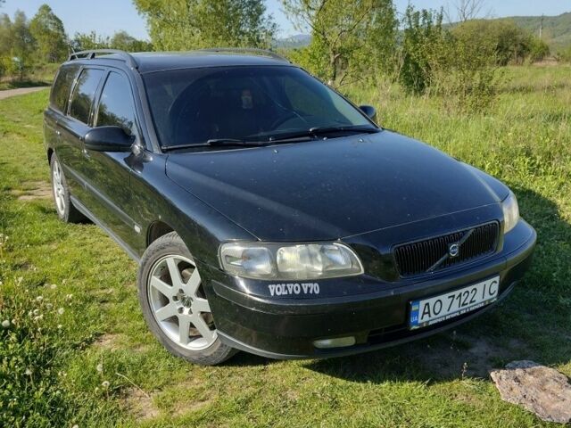 Черный Вольво В70, объемом двигателя 2.4 л и пробегом 440 тыс. км за 3000 $, фото 4 на Automoto.ua