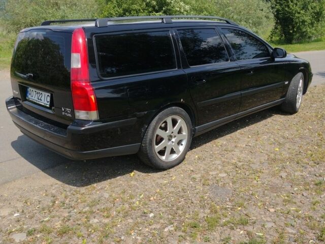 Черный Вольво В70, объемом двигателя 2.4 л и пробегом 440 тыс. км за 3000 $, фото 2 на Automoto.ua