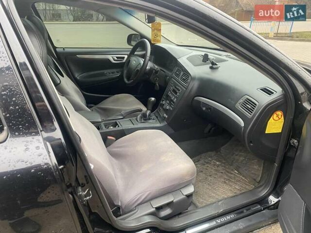 Чорний Вольво V70, об'ємом двигуна 2.4 л та пробігом 250 тис. км за 5000 $, фото 3 на Automoto.ua