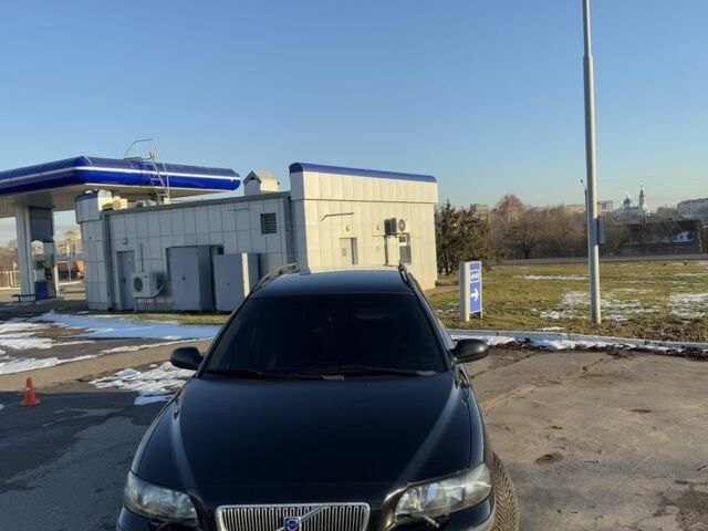 Черный Вольво В70, объемом двигателя 2.5 л и пробегом 300 тыс. км за 2100 $, фото 4 на Automoto.ua
