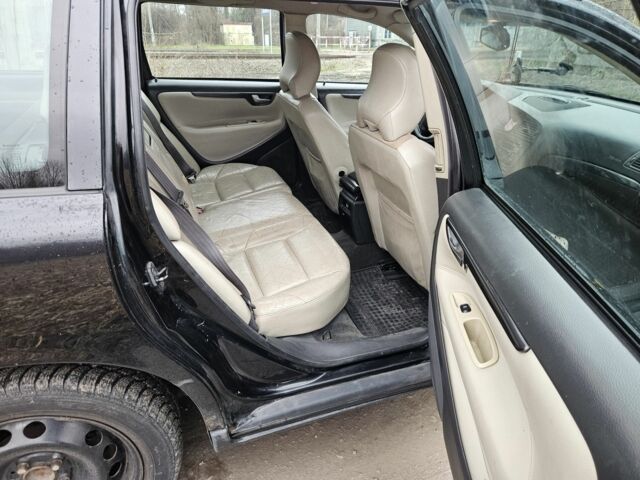 Черный Вольво В70, объемом двигателя 2.4 л и пробегом 400 тыс. км за 2400 $, фото 15 на Automoto.ua