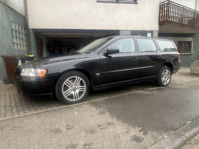 Черный Вольво В70, объемом двигателя 0 л и пробегом 310 тыс. км за 874 $, фото 1 на Automoto.ua