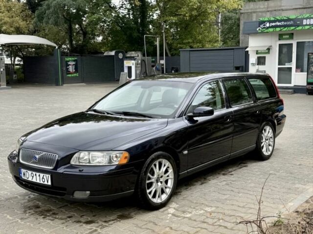Чорний Вольво V70, об'ємом двигуна 2.4 л та пробігом 403 тис. км за 2600 $, фото 1 на Automoto.ua