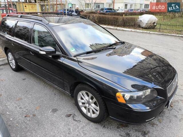 Черный Вольво В70, объемом двигателя 2.4 л и пробегом 289 тыс. км за 7500 $, фото 2 на Automoto.ua