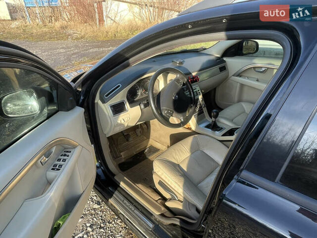 Черный Вольво В70, объемом двигателя 2.4 л и пробегом 420 тыс. км за 6700 $, фото 5 на Automoto.ua