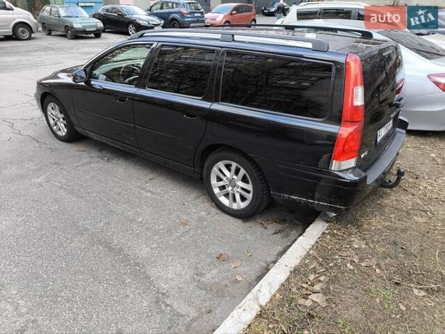 Черный Вольво В70, объемом двигателя 2.4 л и пробегом 289 тыс. км за 7500 $, фото 4 на Automoto.ua