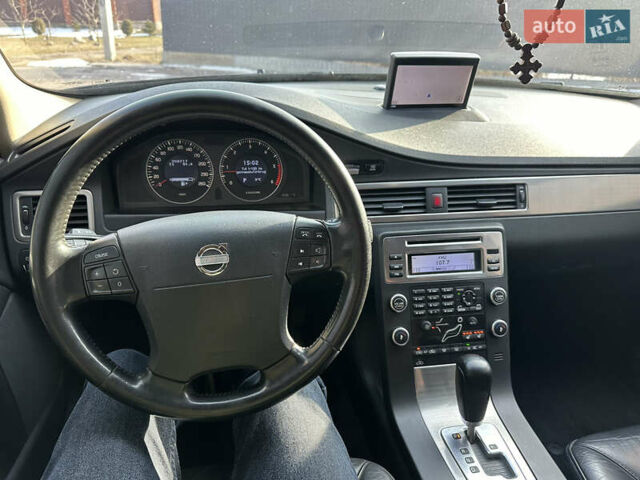 Черный Вольво В70, объемом двигателя 2.4 л и пробегом 350 тыс. км за 8900 $, фото 8 на Automoto.ua