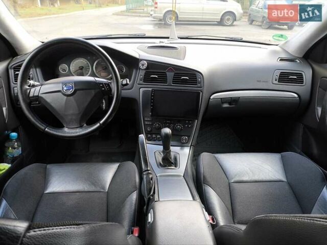 Черный Вольво В70, объемом двигателя 2.4 л и пробегом 289 тыс. км за 7500 $, фото 15 на Automoto.ua