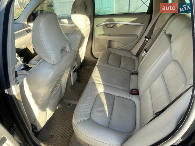 Черный Вольво В70, объемом двигателя 2.4 л и пробегом 420 тыс. км за 6700 $, фото 7 на Automoto.ua