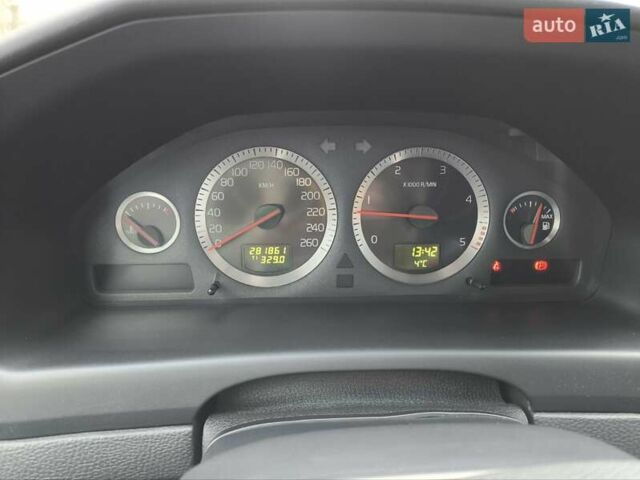 Черный Вольво В70, объемом двигателя 2.4 л и пробегом 289 тыс. км за 7500 $, фото 12 на Automoto.ua