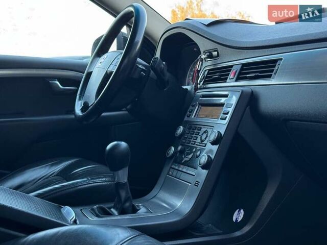 Черный Вольво В70, объемом двигателя 2 л и пробегом 281 тыс. км за 8000 $, фото 60 на Automoto.ua