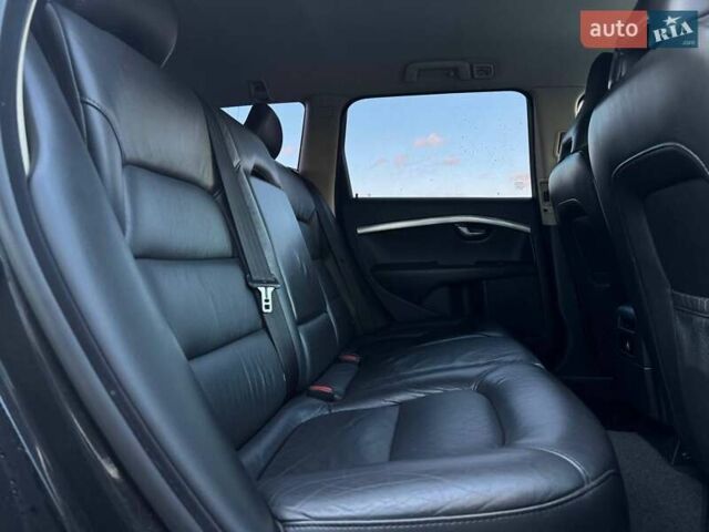 Черный Вольво В70, объемом двигателя 2 л и пробегом 281 тыс. км за 8000 $, фото 54 на Automoto.ua