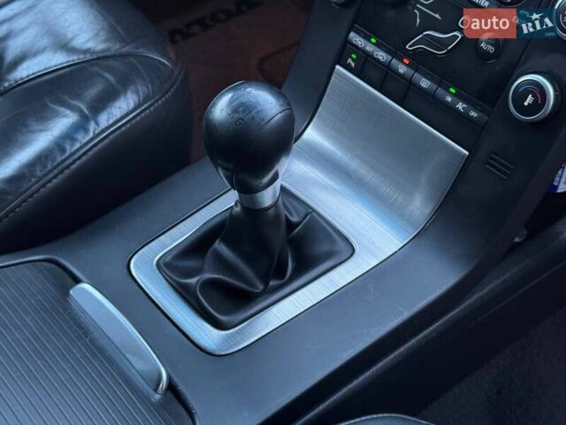 Черный Вольво В70, объемом двигателя 2 л и пробегом 281 тыс. км за 8000 $, фото 61 на Automoto.ua