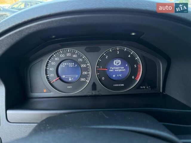 Черный Вольво В70, объемом двигателя 2 л и пробегом 281 тыс. км за 8000 $, фото 4 на Automoto.ua