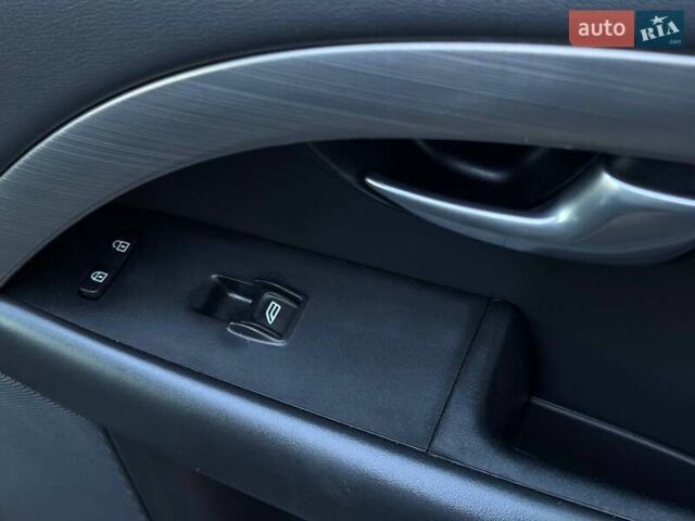 Черный Вольво В70, объемом двигателя 2 л и пробегом 281 тыс. км за 8000 $, фото 57 на Automoto.ua