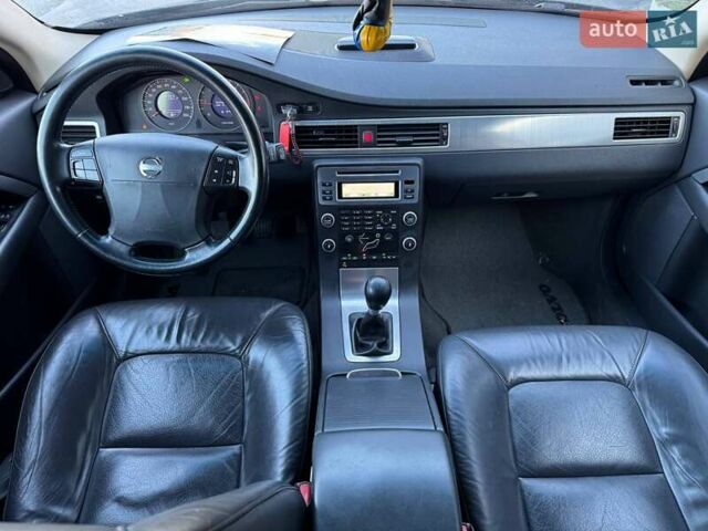 Черный Вольво В70, объемом двигателя 2 л и пробегом 281 тыс. км за 8000 $, фото 48 на Automoto.ua