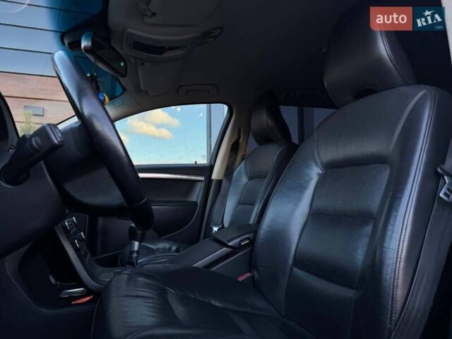 Черный Вольво В70, объемом двигателя 2 л и пробегом 281 тыс. км за 8000 $, фото 26 на Automoto.ua