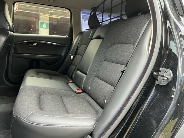 Вольво В70 2008 в Киеве на Automoto.ua Черный Вольво В70, объемом двигателя 2.4 л и пробегом 317 тыс. км за 10999 $, фото 14 на Automoto.ua