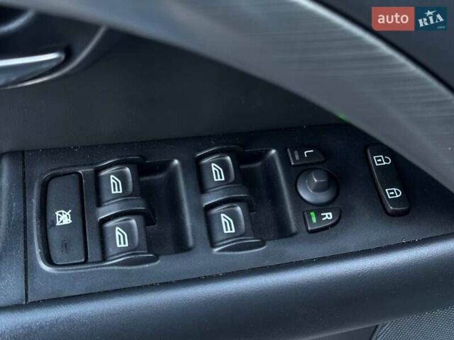 Черный Вольво В70, объемом двигателя 2 л и пробегом 281 тыс. км за 8000 $, фото 24 на Automoto.ua