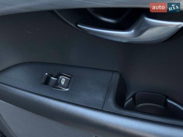 Черный Вольво В70, объемом двигателя 2 л и пробегом 281 тыс. км за 8000 $, фото 53 на Automoto.ua