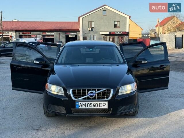 Чорний Вольво V70, об'ємом двигуна 2 л та пробігом 300 тис. км за 7750 $, фото 51 на Automoto.ua