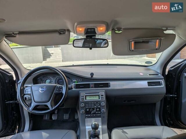 Черный Вольво В70, объемом двигателя 2 л и пробегом 339 тыс. км за 7599 $, фото 64 на Automoto.ua