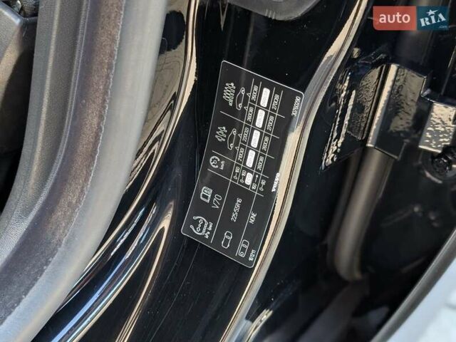 Черный Вольво В70, объемом двигателя 2 л и пробегом 339 тыс. км за 7599 $, фото 59 на Automoto.ua