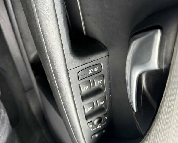 Черный Вольво В70, объемом двигателя 1.6 л и пробегом 270 тыс. км за 6200 $, фото 10 на Automoto.ua