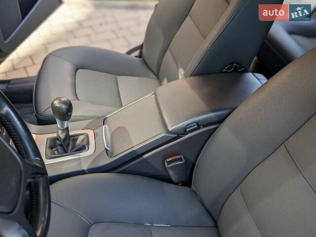 Черный Вольво В70, объемом двигателя 2 л и пробегом 339 тыс. км за 7599 $, фото 60 на Automoto.ua