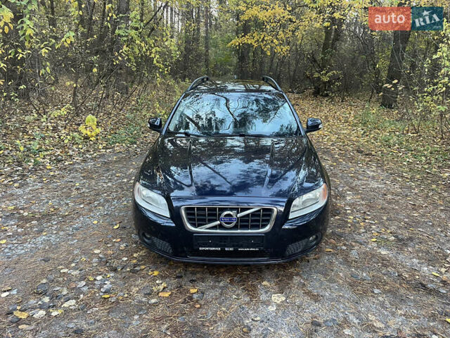 Черный Вольво В70, объемом двигателя 2.4 л и пробегом 180 тыс. км за 4700 $, фото 1 на Automoto.ua