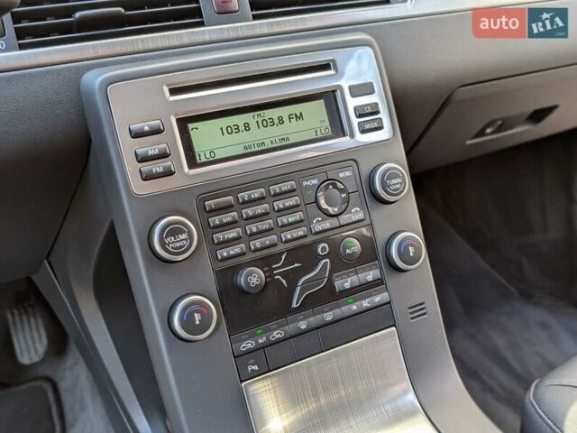 Черный Вольво В70, объемом двигателя 2 л и пробегом 339 тыс. км за 7599 $, фото 61 на Automoto.ua