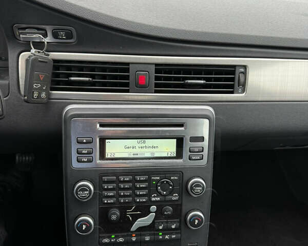 Черный Вольво В70, объемом двигателя 1.6 л и пробегом 270 тыс. км за 6200 $, фото 9 на Automoto.ua