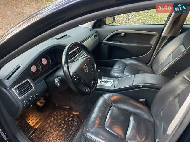 Черный Вольво В70, объемом двигателя 2.4 л и пробегом 180 тыс. км за 4700 $, фото 12 на Automoto.ua