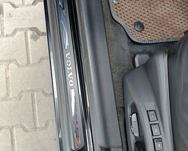 Черный Вольво В70, объемом двигателя 1.56 л и пробегом 235 тыс. км за 9300 $, фото 46 на Automoto.ua